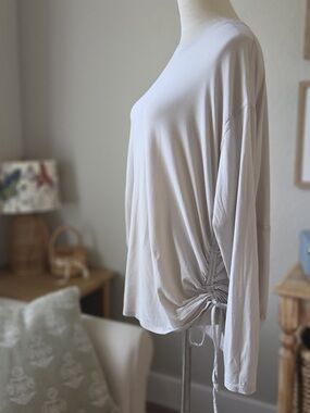 lululemon athletica Long Sleeve Ruched Side Top - Light Taupe